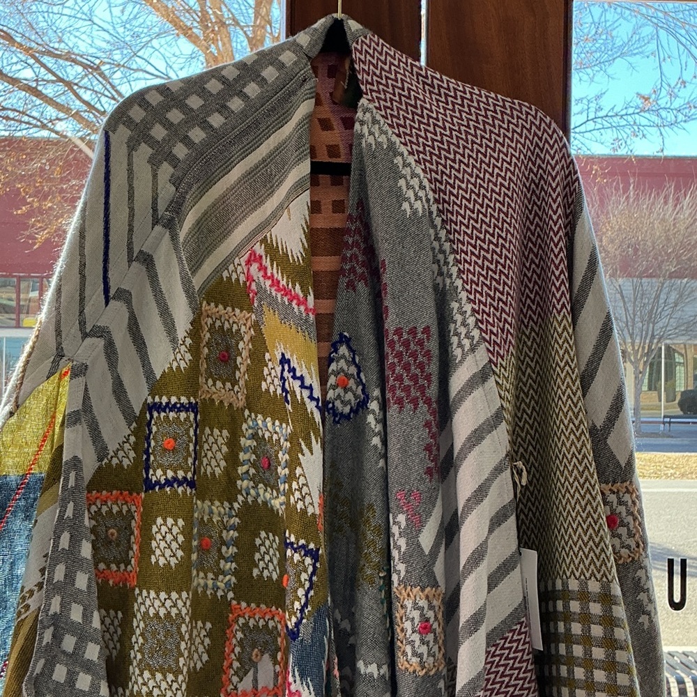 Aratta Snow White poncho hand stitched jacquard